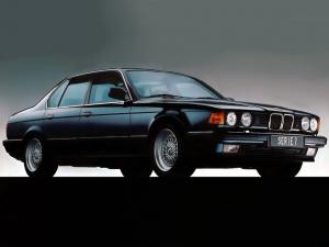 BMW 7-Series 1986 года